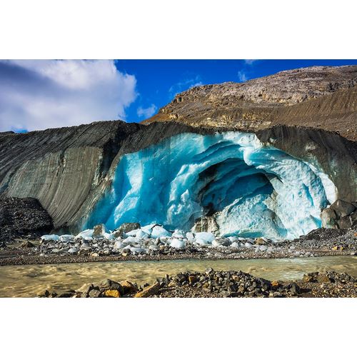 Bishop, Russ 아티스트의 Blue ice and meltwater at the toe of the Athabasca Glacier-Jasper National Park-Alberta-Canada작품입니다.
